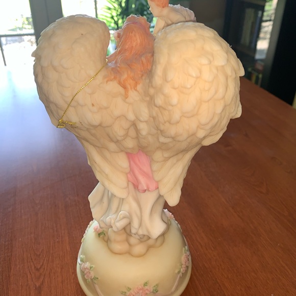 Seraphim Classics Heaven on Earth “Mariah” Heavenly Joy Musical Angel 9.75” tall - Picture 2 of 5